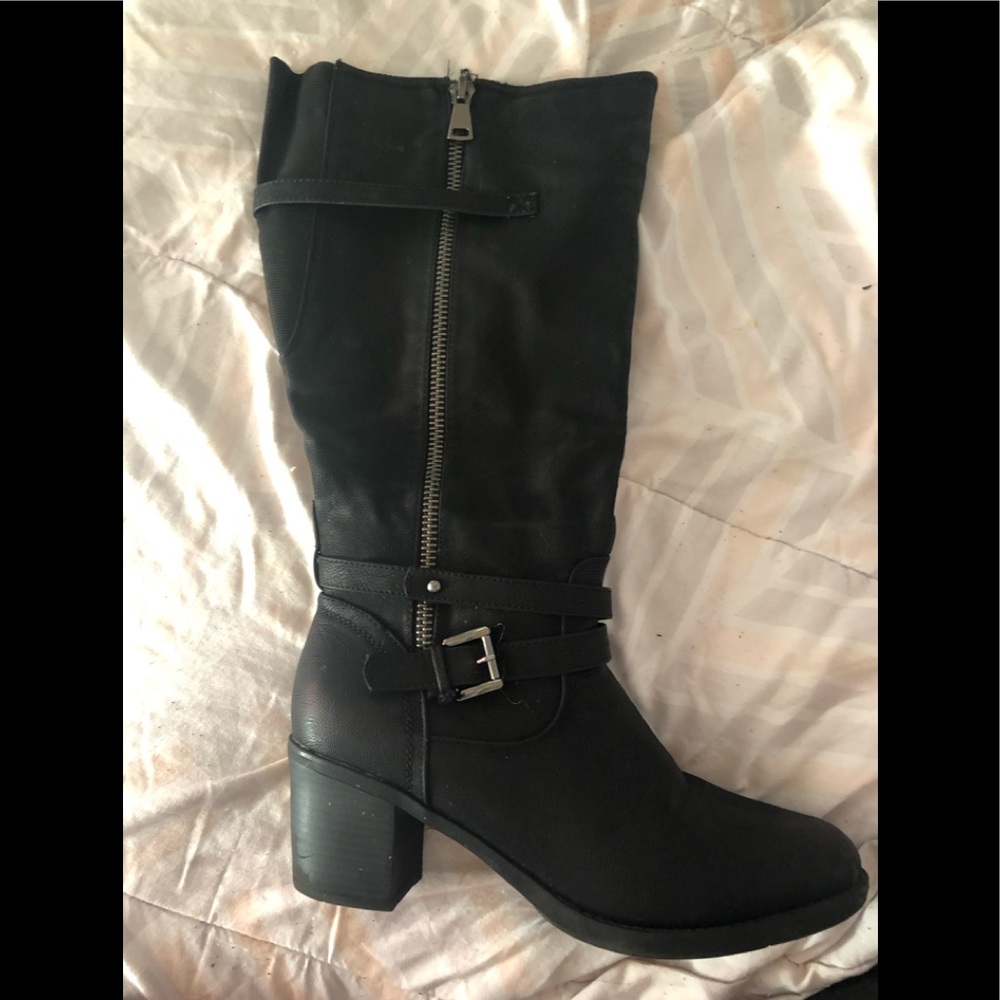 Black riding boots with side zipper